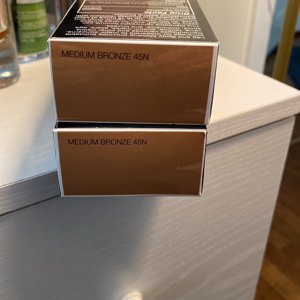 Never opened never used dermablend leg and body make up w spf 25 - Picture 2 of 3